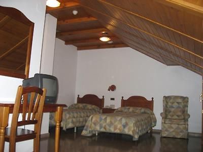 Hotel Anaya Puente La Reina de Jaca Екстериор снимка