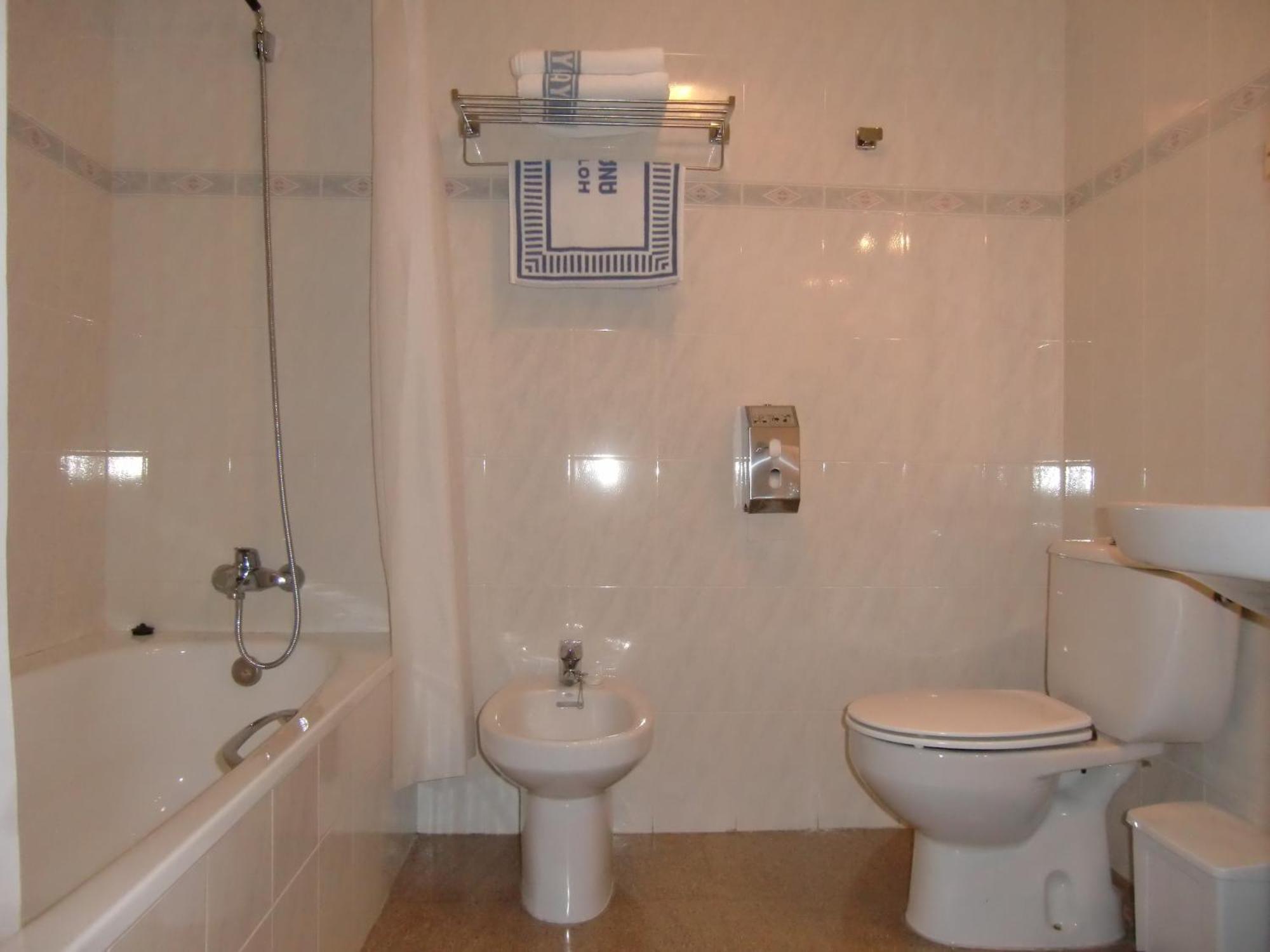 Hotel Anaya Puente La Reina de Jaca Екстериор снимка